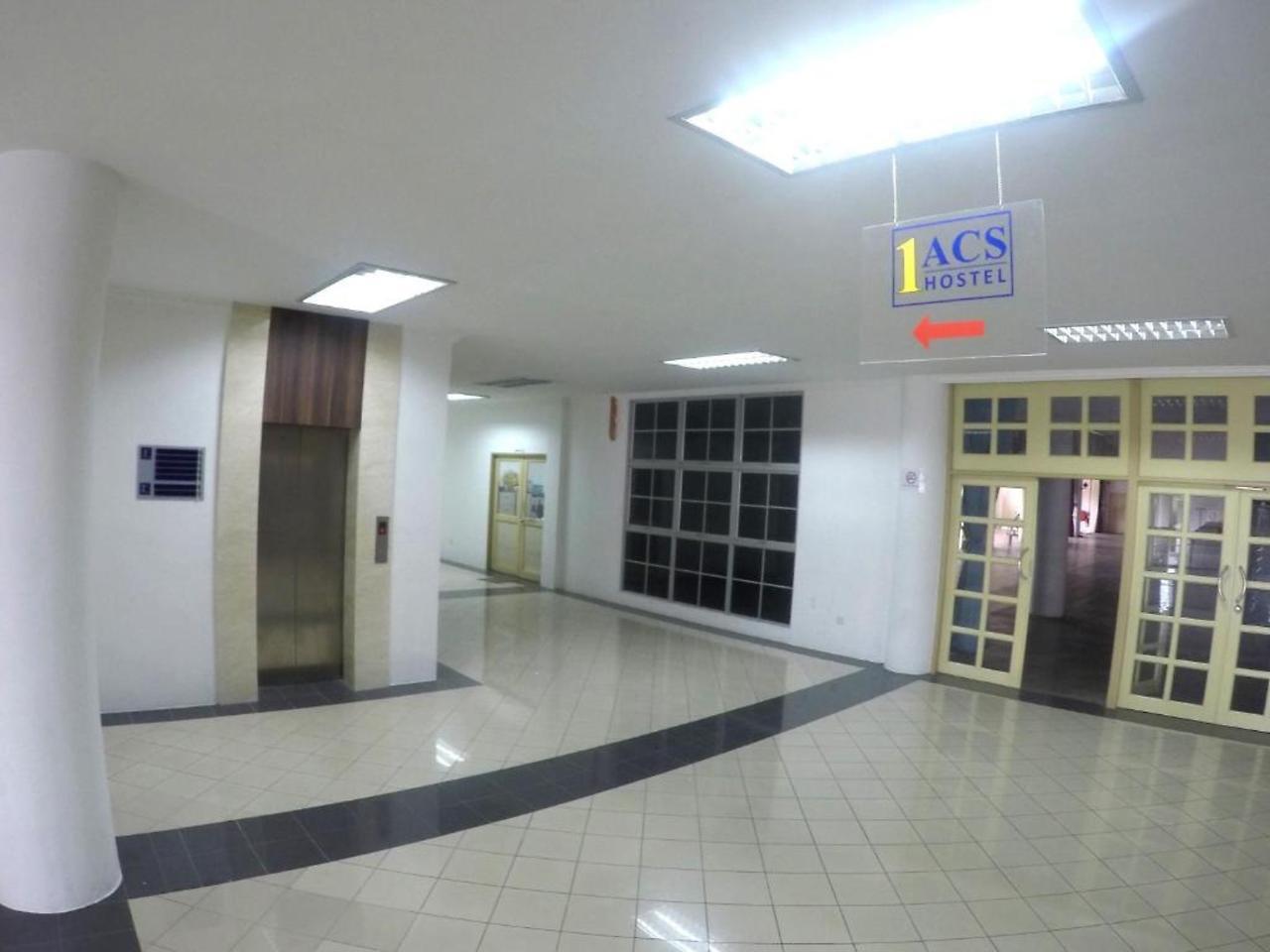 1Acs Residence Кучинг Экстерьер фото